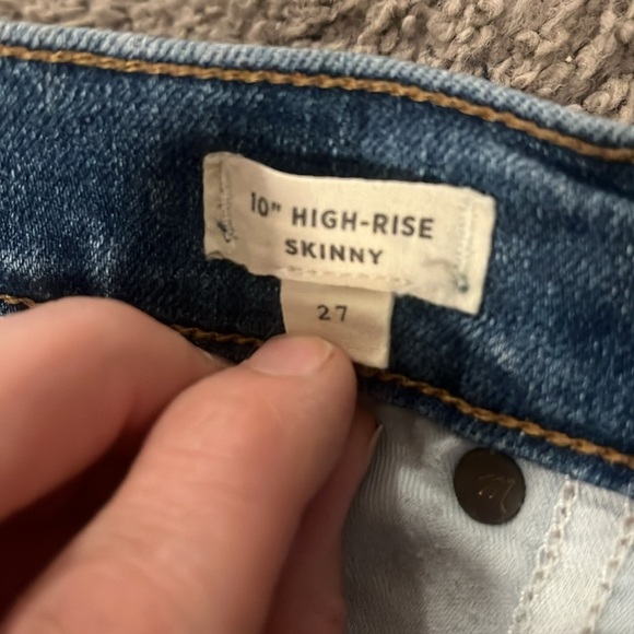 Madewell 10" High-Rise Skinny Jeans in Dewitt Wash - size 27 - Picture 7 of 9